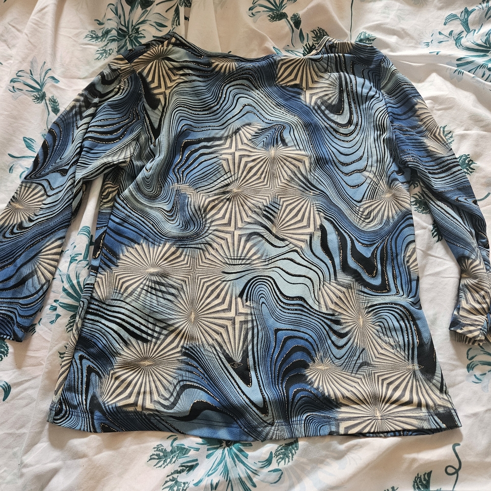 Stylish Blue and Black Women's Top - Picture 4 of 5
